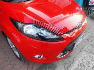 Best Eyelashes for Cars - Car Eyelashes Reviews